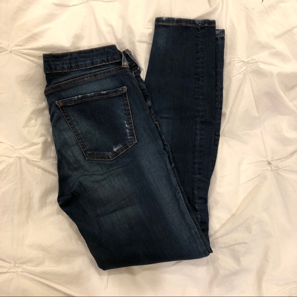 Zara Distressed Skinny Jeans. Stretchy